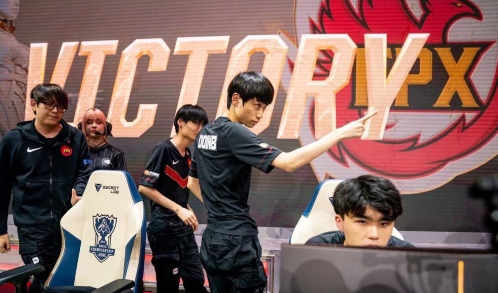 球迷情绪波 球迷情绪波