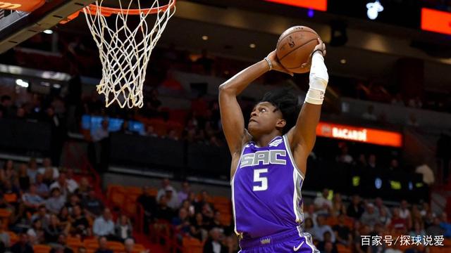 前锋的地位 前锋的地位