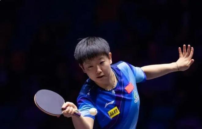 三名或更多 三名或更多